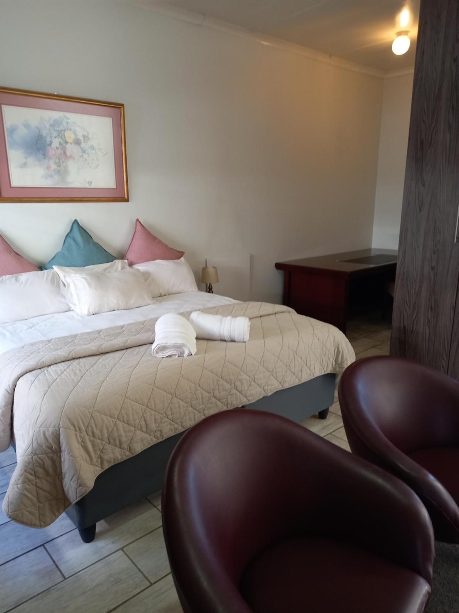 21 On Coetzee Guest House Блумфонтейн Экстерьер фото